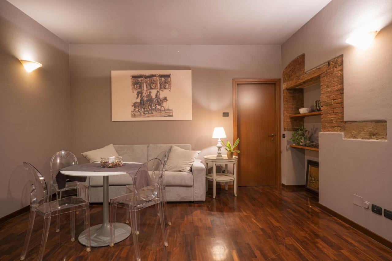 Napule...E Apartments Peschiera del Garda Dış mekan fotoğraf