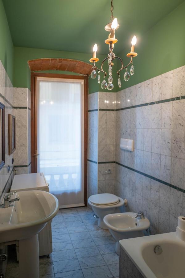 Napule...E Apartments Peschiera del Garda Dış mekan fotoğraf