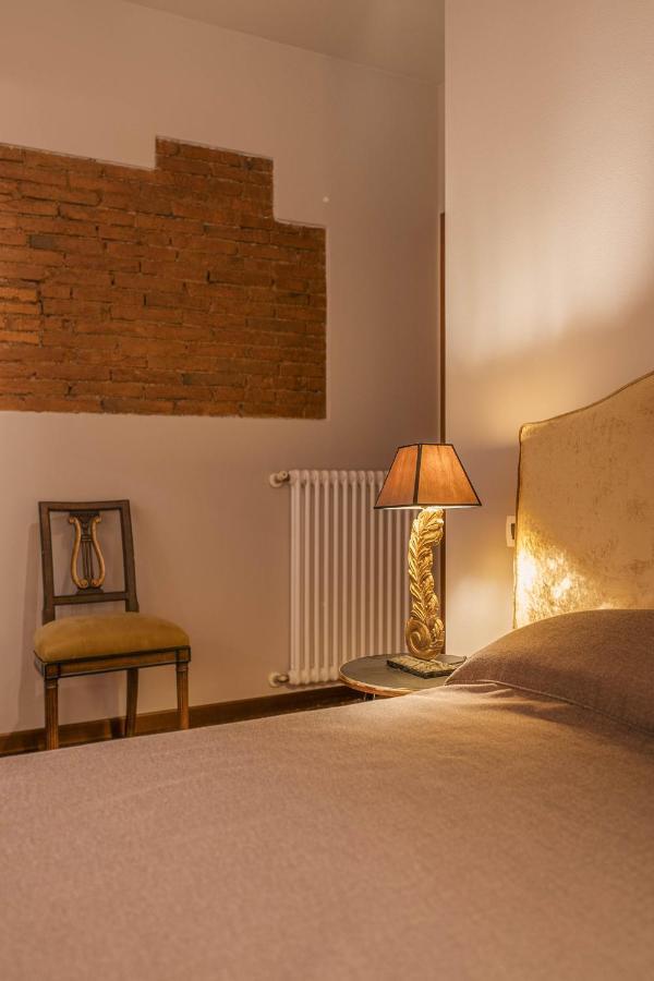 Napule...E Apartments Peschiera del Garda Dış mekan fotoğraf